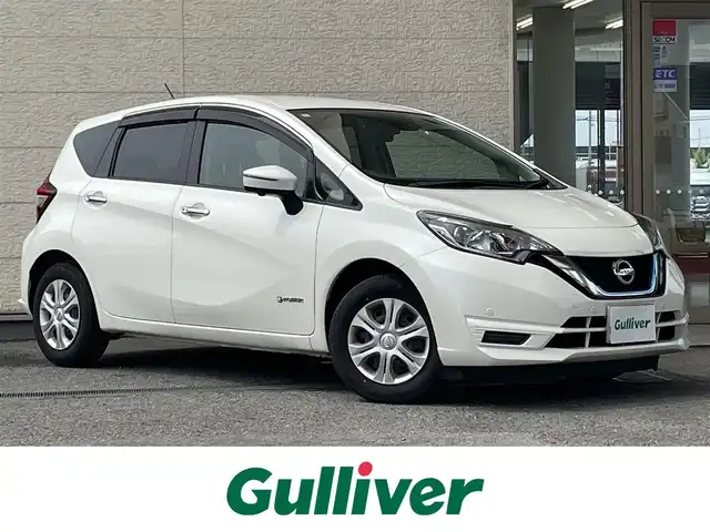 日産 ノート e－パワー X 兵庫県 2018(平30)年 3.8万km パール 純正ナビ(MM317D-W)/(CD/DVD/BT/SD/AUX)/フルセグTV/全周囲カメラ/ETC/衝突軽減ブレーキ/デジタルインナーミラー/前方ドライブレコーダー/LEDヘッドライト/オートライト/ステアリングリモコン/電動格納ミラー/スマートキー/スペアキー/純正フロアマット/純正ドアバイザー