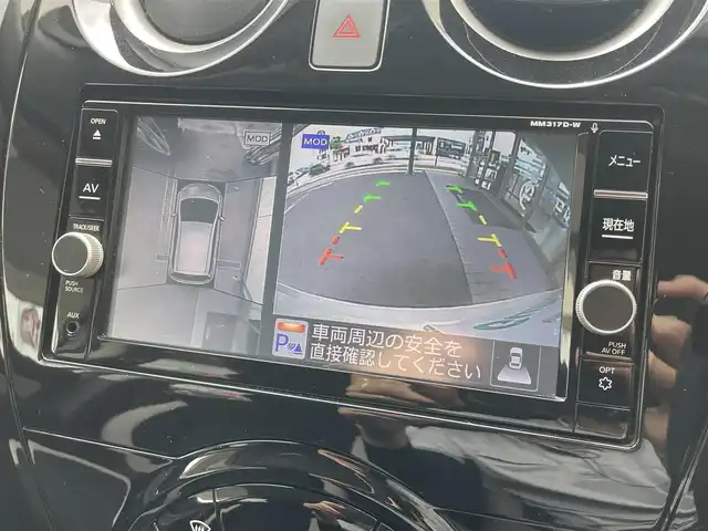 日産 ノート e－パワー X 兵庫県 2018(平30)年 3.8万km パール 純正ナビ(MM317D-W)/(CD/DVD/BT/SD/AUX)/フルセグTV/全周囲カメラ/ETC/衝突軽減ブレーキ/デジタルインナーミラー/前方ドライブレコーダー/LEDヘッドライト/オートライト/ステアリングリモコン/電動格納ミラー/スマートキー/スペアキー/純正フロアマット/純正ドアバイザー