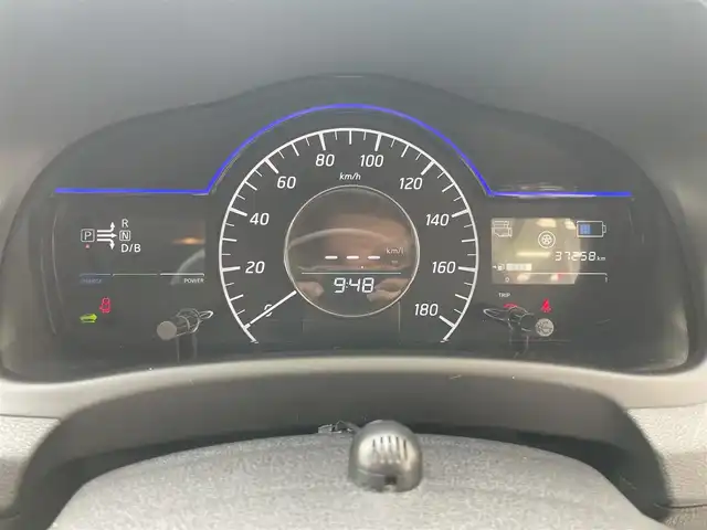 日産 ノート e－パワー X 兵庫県 2018(平30)年 3.8万km パール 純正ナビ(MM317D-W)/(CD/DVD/BT/SD/AUX)/フルセグTV/全周囲カメラ/ETC/衝突軽減ブレーキ/デジタルインナーミラー/前方ドライブレコーダー/LEDヘッドライト/オートライト/ステアリングリモコン/電動格納ミラー/スマートキー/スペアキー/純正フロアマット/純正ドアバイザー