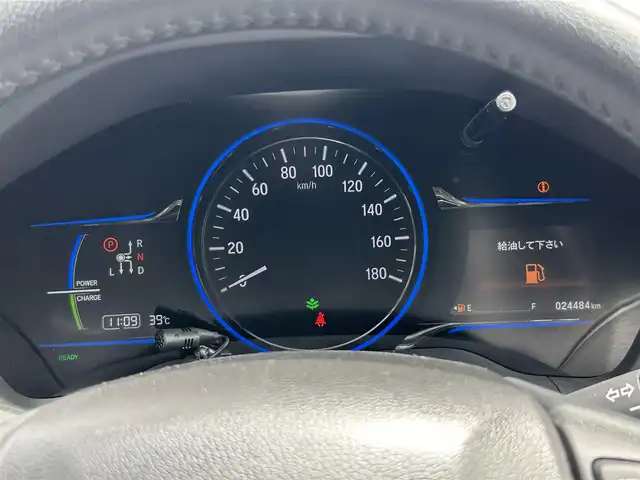 ホンダ ヴェゼル ハイブリッド X 熊本県 2015(平27)年 2.5万km クリスタルブラックパール 純正ナビ/・AM/FM/CD/DVD/BT/SD/・ワンセグTV/・バックカメラ/あんしんパッケージ/・シティブレーキアクティブシステム/・サイドカーテンエアバッグシステム/・前席用i-サイドエアバッグシステム/・VSA/・エマージェンシーストップシグナル/・ヒルスタートアシスト機能/・ファイブスター賞/電動パーキングブレーキ/・ブレーキホールド/本革巻ステアリング/・ステアリングスイッチ/・パドルシフト/布シート/走行モード切替/・スポーツモード/ノーマルモード/ECOモード/純正16インチAW/純正フロアマット/プッシュスタート/・スマートキー/ETC