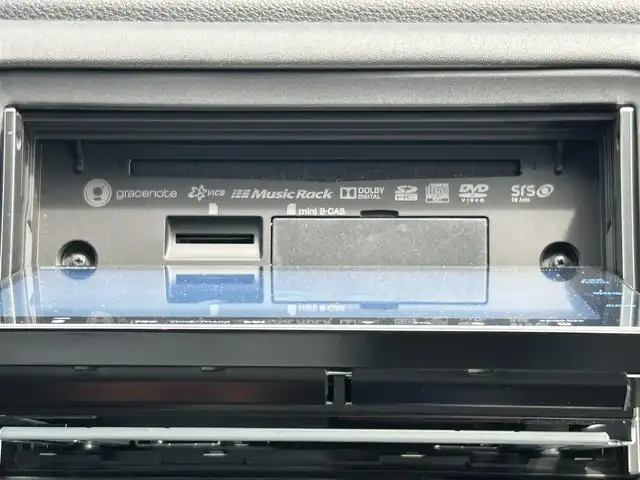 ホンダ ヴェゼル ハイブリッド X 熊本県 2015(平27)年 2.5万km クリスタルブラックパール 純正ナビ/・AM/FM/CD/DVD/BT/SD/・ワンセグTV/・バックカメラ/あんしんパッケージ/・シティブレーキアクティブシステム/・サイドカーテンエアバッグシステム/・前席用i-サイドエアバッグシステム/・VSA/・エマージェンシーストップシグナル/・ヒルスタートアシスト機能/・ファイブスター賞/電動パーキングブレーキ/・ブレーキホールド/本革巻ステアリング/・ステアリングスイッチ/・パドルシフト/布シート/走行モード切替/・スポーツモード/ノーマルモード/ECOモード/純正16インチAW/純正フロアマット/プッシュスタート/・スマートキー/ETC
