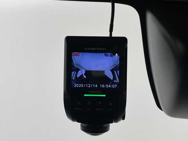 トヨタ タンク カスタムG－T 埼玉県 2019(令1)年 6.7万km ブラックマイカメタリック/パールホワイト2トーン 純正９インチナビ(型式：NSZT-Y68T)/CD/DVD/Bluetooth/フルセグ/バックカメラ/スマートアシスト/両側パワースライドドア/ドライブレコーダー/ETC/純正１５インチアルミホイール/電動格納ミラー/プッシュスタート/スマートキー