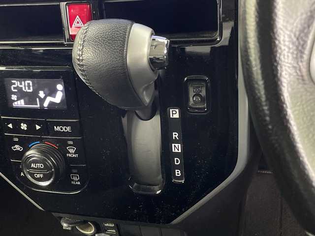 トヨタ タンク カスタムG－T 埼玉県 2019(令1)年 6.7万km ブラックマイカメタリック/パールホワイト2トーン 純正９インチナビ(型式：NSZT-Y68T)/CD/DVD/Bluetooth/フルセグ/バックカメラ/スマートアシスト/両側パワースライドドア/ドライブレコーダー/ETC/純正１５インチアルミホイール/電動格納ミラー/プッシュスタート/スマートキー