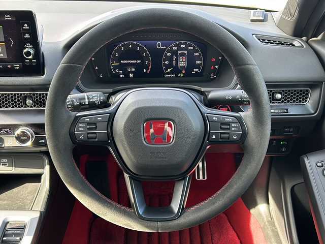 ホンダ シビック タイプR 愛知県 2023(令5)年 2.4万km チャンピオンシップホワイト ワンオーナ/純正リアウィング/デジタルインナーミラー/無限シフトノブ/ドライブレコーダー/ワンオーナー/取扱説明書/Bluetooth/ワンセグTV/バックカメラ/純正アルミホイール/純正フロアマット/純正アルカンターラステアリング/ACC/レーンキープアシスト/ブレーキホールド/コーナーセンサー/オートマチックハイビーム