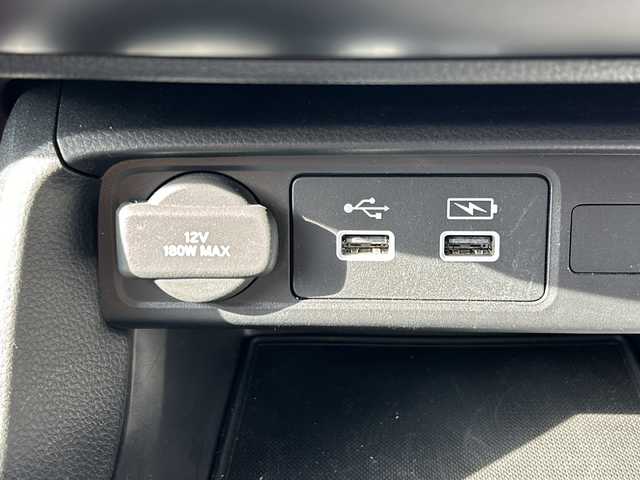 ホンダ シビック タイプR 愛知県 2023(令5)年 2.4万km チャンピオンシップホワイト ワンオーナ/純正リアウィング/デジタルインナーミラー/無限シフトノブ/ドライブレコーダー/ワンオーナー/取扱説明書/Bluetooth/ワンセグTV/バックカメラ/純正アルミホイール/純正フロアマット/純正アルカンターラステアリング/ACC/レーンキープアシスト/ブレーキホールド/コーナーセンサー/オートマチックハイビーム