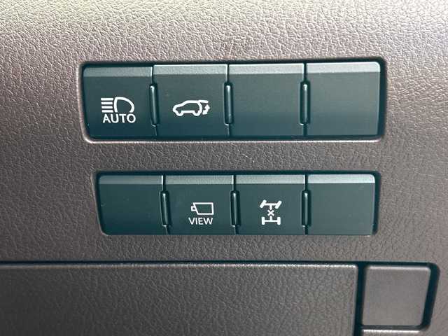 レクサス ＲＸ 200t 長野県 2015(平27)年 5万km ソニックチタニウム ・純正SDメーカーオプションナビゲーション/CD DVD フルセグTV Bluetooth/・バックカメラ/サイドカメラ/・ビルトインETC/・プリクラッシュセーフティ/・レーンキープアシスト/・レーダークルーズコントロール/・オートマチックハイビーム/・コーナーセンサー/・LEDヘッドライト/・オートライト/・フォグライト/・パワーバックドア/・純正18インチアルミホイール/・パワーシート(D/N)/・横滑り防止装置/・ウィンカーミラー/・電動格納ミラー/・スマートキー/・エンジンプッシュスタート