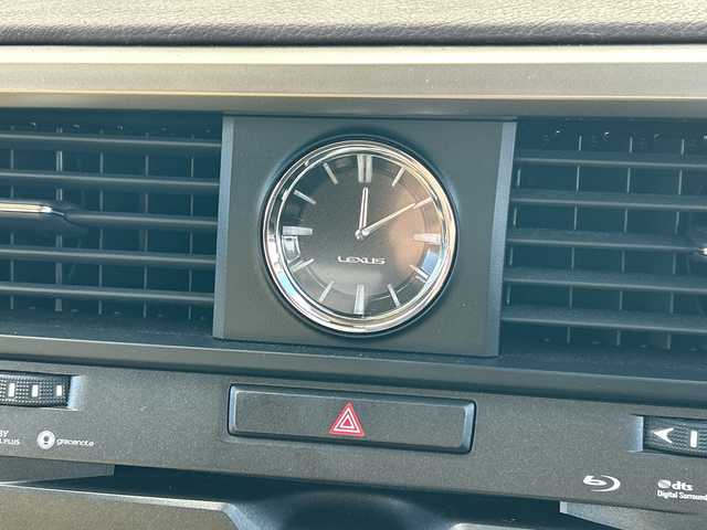 レクサス ＲＸ 200t 長野県 2015(平27)年 5万km ソニックチタニウム ・純正SDメーカーオプションナビゲーション/CD DVD フルセグTV Bluetooth/・バックカメラ/サイドカメラ/・ビルトインETC/・プリクラッシュセーフティ/・レーンキープアシスト/・レーダークルーズコントロール/・オートマチックハイビーム/・コーナーセンサー/・LEDヘッドライト/・オートライト/・フォグライト/・パワーバックドア/・純正18インチアルミホイール/・パワーシート(D/N)/・横滑り防止装置/・ウィンカーミラー/・電動格納ミラー/・スマートキー/・エンジンプッシュスタート