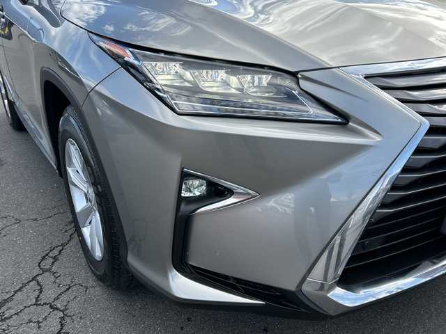 レクサス ＲＸ 200t 長野県 2015(平27)年 5万km ソニックチタニウム ・純正SDメーカーオプションナビゲーション/CD DVD フルセグTV Bluetooth/・バックカメラ/サイドカメラ/・ビルトインETC/・プリクラッシュセーフティ/・レーンキープアシスト/・レーダークルーズコントロール/・オートマチックハイビーム/・コーナーセンサー/・LEDヘッドライト/・オートライト/・フォグライト/・パワーバックドア/・純正18インチアルミホイール/・パワーシート(D/N)/・横滑り防止装置/・ウィンカーミラー/・電動格納ミラー/・スマートキー/・エンジンプッシュスタート