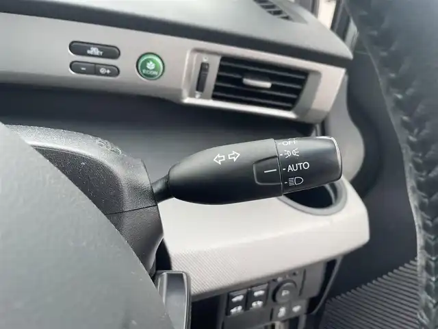 ホンダ フリード ハイブリット ジャストセレクション 滋賀県 2013(平25)年 6.9万km スーパープラチナメタリック 社外ナビ/フルセグTV/ETC/ドライブレコーダー/クルーズコントロール/３列シート/両側オートスライドドア/社外１５インチAW/VDC
