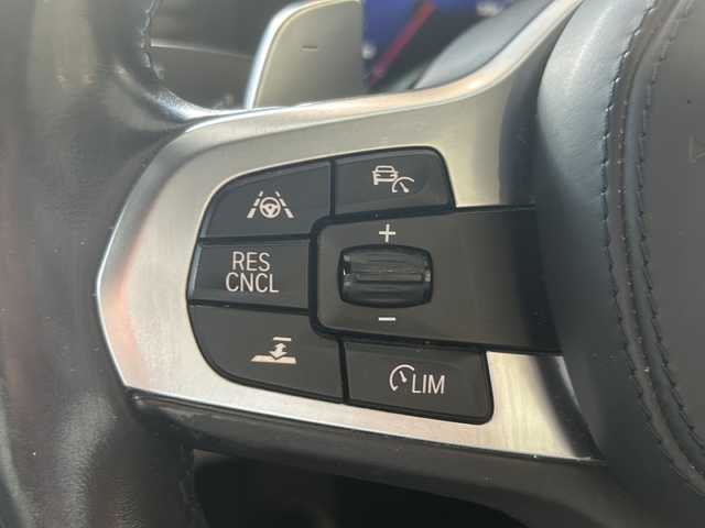 ＢＭＷ ５２３ｉ Mスポーツ 秋田県 2017(平29)年 13.3万km アルピンホワイトⅢ メーカーナビ/　フルセグ　ラジオ/全周囲カメラ/レーダークルーズ/衝突軽減装置/パーキングアシスト/パドルシフト/純正革巻きステアリング/電動パーキング/オートブレーキホールド/コーナーセンサー/オートエアコン/全席シートヒーター/前席パワーシート/本革シート/前後ドラレコ/Bowers&Wilkinsサウンド/パワーバックドア/横滑り防止