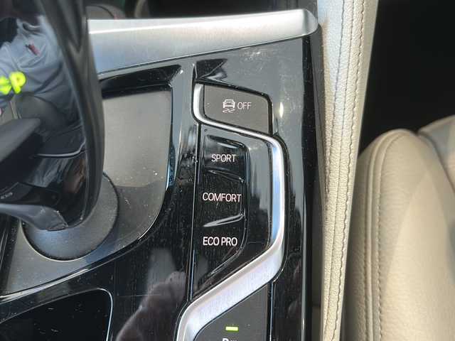 ＢＭＷ ５２３ｉ Mスポーツ 秋田県 2017(平29)年 13.3万km アルピンホワイトⅢ メーカーナビ/　フルセグ　ラジオ/全周囲カメラ/レーダークルーズ/衝突軽減装置/パーキングアシスト/パドルシフト/純正革巻きステアリング/電動パーキング/オートブレーキホールド/コーナーセンサー/オートエアコン/全席シートヒーター/前席パワーシート/本革シート/前後ドラレコ/Bowers&Wilkinsサウンド/パワーバックドア/横滑り防止