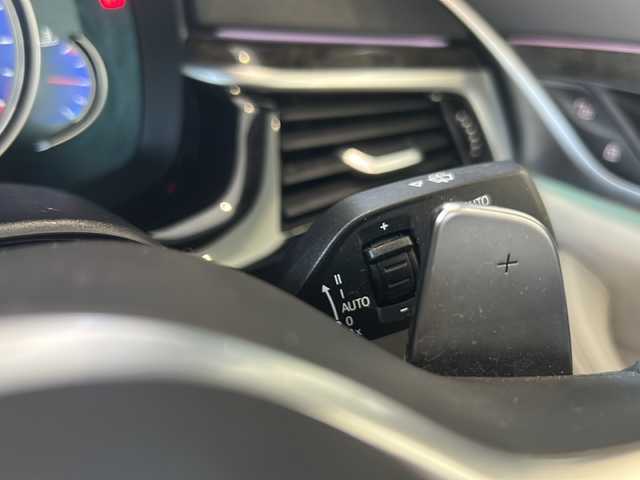 ＢＭＷ ５２３ｉ Mスポーツ 秋田県 2017(平29)年 13.3万km アルピンホワイトⅢ メーカーナビ/　フルセグ　ラジオ/全周囲カメラ/レーダークルーズ/衝突軽減装置/パーキングアシスト/パドルシフト/純正革巻きステアリング/電動パーキング/オートブレーキホールド/コーナーセンサー/オートエアコン/全席シートヒーター/前席パワーシート/本革シート/前後ドラレコ/Bowers&Wilkinsサウンド/パワーバックドア/横滑り防止