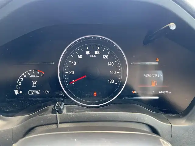ホンダ ヴェゼル 宮城県 2017(平29)年 7.9万km クリスタルブラックパール 純正ディーラーナビ（FM:AM:CD:DVD:SD:BT:TVフルセグ）/レーダークルコン/レーンキープアシスト/アイドリングストップ/ブレーキホールド/パドルシフト/純正フロアマット/社外ドラレコ前/プリクラッシュセーフティー/横滑り防止装置/D/Nシートヒーター/社外スタットレス215/65R16 溝無し