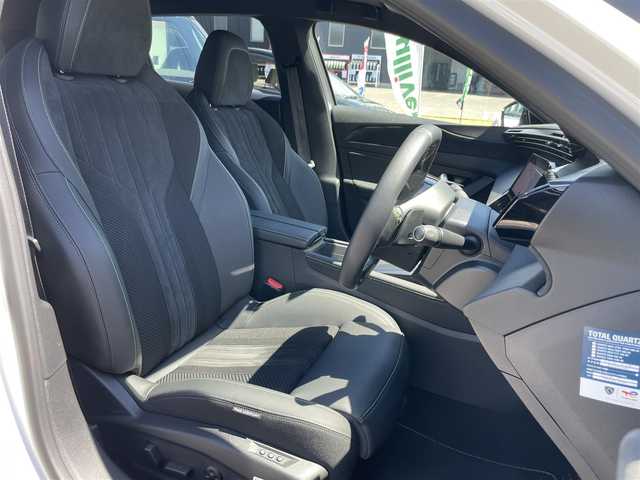プジョー ３０８ SW ハイブリッド 新潟県 2022(令4)年 1.1万km ネイクルホワイト ターボ/メモリナビ/純正ホイール装着/全周囲カメラ/サンルーフ/前後ドライブレコーダー/ウィンカーミラー/追従型クルーズコントロール/プッシュスタート/ETC/プッシュスタート/運転席助手席シートヒーター/電動パーキングブレーキ/運転席シートメモリー/電動リアゲート