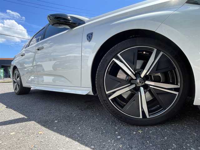 プジョー ３０８ SW ハイブリッド 新潟県 2022(令4)年 1.1万km ネイクルホワイト ターボ/メモリナビ/純正ホイール装着/全周囲カメラ/サンルーフ/前後ドライブレコーダー/ウィンカーミラー/追従型クルーズコントロール/プッシュスタート/ETC/プッシュスタート/運転席助手席シートヒーター/電動パーキングブレーキ/運転席シートメモリー/電動リアゲート