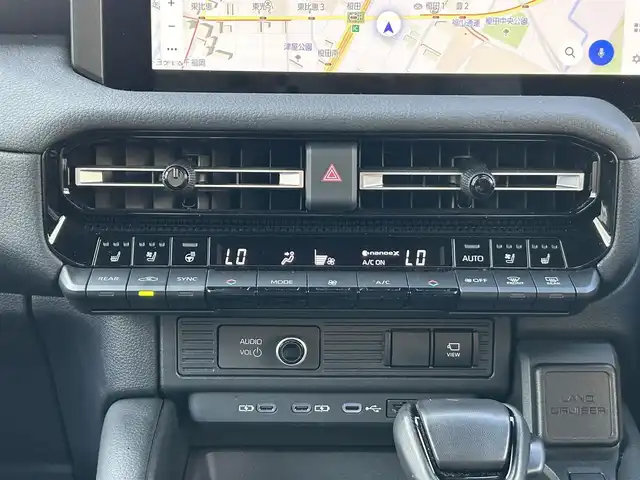トヨタ ランドクルーザー ２５０ VX 福岡県 2024(令6)年 1.9万km ブラック ワンオーナー/純正メーカーナビ【AM/FM/BT/フルセグTV】/モデリスタエアロ/サンルーフ/レーダークルーズコントロール/アラウンドビューモニター/ブラインドスポットモニター/トヨタチームメイト/TOYOTA　SAFETY　SENSE/-プリクラッシュセーフティ/-レーントレーシングアシスト/-レーンディパーチャーアラート/-アダプティブハイビームシステム／オートマチックハイビーム/-ロードサインアシスト/-ドライバー異常時対応システム/-プロアクティブドライビングアシスト/-発進遅れ告知機能：先行車/-緊急時操舵支援（アクティブ操舵機能付）/-フロントクロストラフィックアラート/-レーンチェンジアシスト/ビルトインETC2.0/運転席・助手席シートヒーター/運転席・助手席エアシート/運転席パワーシート/デジタルインナーミラー/電動リアゲート/保証書/取扱説明書