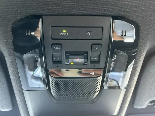 トヨタ ランドクルーザー ２５０ VX 福岡県 2024(令6)年 1.9万km ブラック ワンオーナー/純正メーカーナビ【AM/FM/BT/フルセグTV】/モデリスタエアロ/サンルーフ/レーダークルーズコントロール/アラウンドビューモニター/ブラインドスポットモニター/トヨタチームメイト/TOYOTA　SAFETY　SENSE/-プリクラッシュセーフティ/-レーントレーシングアシスト/-レーンディパーチャーアラート/-アダプティブハイビームシステム／オートマチックハイビーム/-ロードサインアシスト/-ドライバー異常時対応システム/-プロアクティブドライビングアシスト/-発進遅れ告知機能：先行車/-緊急時操舵支援（アクティブ操舵機能付）/-フロントクロストラフィックアラート/-レーンチェンジアシスト/ビルトインETC2.0/運転席・助手席シートヒーター/運転席・助手席エアシート/運転席パワーシート/デジタルインナーミラー/電動リアゲート/保証書/取扱説明書