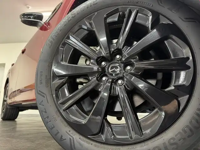 マツダ ＣＸ－６０ XD HV エクスクルーシブスポーツ 三重県 2022(令4)年 3.6万km ソウルレッドクリスタルM ディーゼルターボ・マイルドHV/4WD/MTモード付8AT/12.3型ナビ/（AM/FM/USB/HDMI/CarPlay/AndroidAuto/Bluetooth/TV）/360ビュー・モニター/ドライブレコーダー前後/ETC/i-ACTIVSENSE/・スマートブレーキサポート/・レーダークルーズコントロール/・クルージング&トラフィックサポート/・ドライバー異常時対応システム/・ドライバーモニタリング/・レーンキープアシストシステム/・ブラインドスポットモニタリング/・クロストラフィックアラート（前後）/・パーキングセンサー（前後）/・ヒルディセントコントロール/など/装備/・【OP】ドライバー・パーソナライゼーション・システムパッケージ（自動ドライビングポジション調整、エントリーアシスト）/・ナッパレザーシート（ブラック）/・ハンズフリーパワーリフトゲート/・シートヒーター（D/N/2nd）/・シートベンチレーション（D/N）/・ステアリングヒーター/・パワーシート（Dメモリー付10way/N10way）/・HUD/・AC100Vコンセント&ワイヤレス充電/・LEDヘッドライト/・純正20inAW/・保/取/ナビ取/・スマートキーx2/・純正キャリアベース（車載）/など