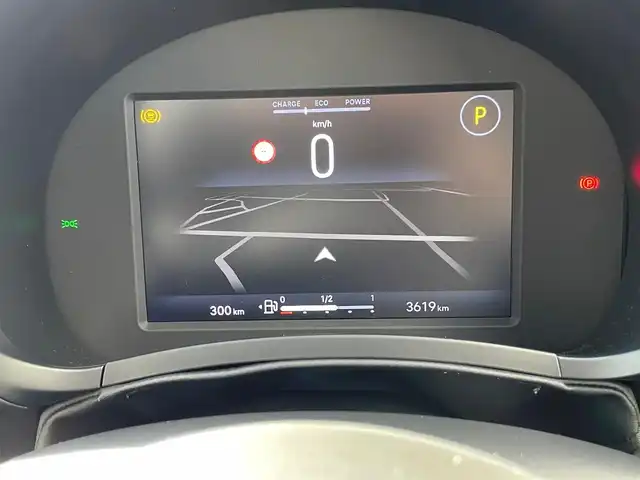 フィアット フィアット ６００ ラ プリマ 神奈川県 2025(令7)年 0.4万km 青 ワンオーナー/ベージュ革シート/純正メモリーナビ/バックモニター/ETC2.0/純正USB/BT/ミラーリング/ワイヤレス充電/前席シートヒーター/運転席パワーシート/純正18インチAW/LEDライト/LEDフォグ/レーダークルーズコントロール/衝突軽減ブレーキ/LKA/BSM/標識検知/コーナーセンサー/パワーバックドア/パドルシフト/プッシュスタート/スマートキー×2/R7年ディーラー整備記録/保証書・取説あり