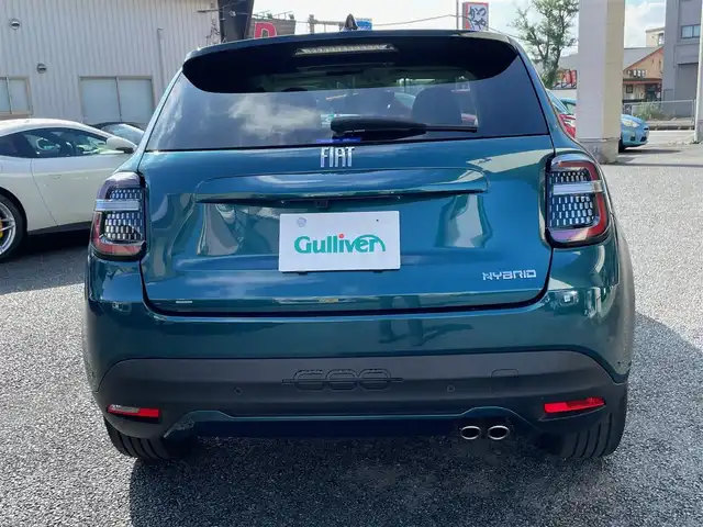 フィアット フィアット ６００ ラ プリマ 神奈川県 2025(令7)年 0.4万km 青 ワンオーナー/ベージュ革シート/純正メモリーナビ/バックモニター/ETC2.0/純正USB/BT/ミラーリング/ワイヤレス充電/前席シートヒーター/運転席パワーシート/純正18インチAW/LEDライト/LEDフォグ/レーダークルーズコントロール/衝突軽減ブレーキ/LKA/BSM/標識検知/コーナーセンサー/パワーバックドア/パドルシフト/プッシュスタート/スマートキー×2/R7年ディーラー整備記録/保証書・取説あり