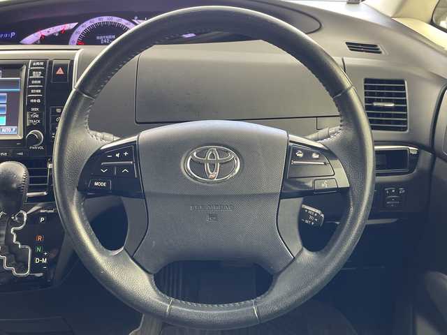 トヨタ エスティマ アエラス プレミアムエディション 岐阜県 2013(平25)年 8.3万km ホワイトパールクリスタルシャイン 純正ナビ/CD/DVD/Bluetooth/HDD/VTR/フルセグTV/バックモニター/両側パワースライドドア/クルーズコントロール/パワーシート/ETC/ステアリングリモコン/革巻きステアリング/電動格納ミラー/純正フロアマット/純正ドアバイザー/純正18インチアルミホイール/スマートキー/プッシュスタート/ハーフレザー/オットマン