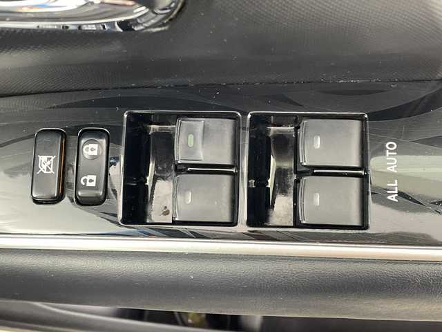 トヨタ エスティマ アエラス プレミアムエディション 岐阜県 2013(平25)年 8.3万km ホワイトパールクリスタルシャイン 純正ナビ/CD/DVD/Bluetooth/HDD/VTR/フルセグTV/バックモニター/両側パワースライドドア/クルーズコントロール/パワーシート/ETC/ステアリングリモコン/革巻きステアリング/電動格納ミラー/純正フロアマット/純正ドアバイザー/純正18インチアルミホイール/スマートキー/プッシュスタート/ハーフレザー/オットマン