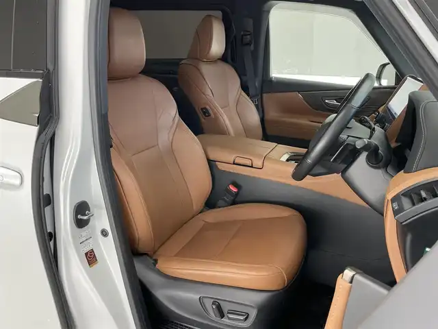 トヨタ ヴェルファイア ハイブリット Z プレミア 愛知県 2023(令5)年 2.8万km プラチナホワイトパールマイカ 純正１４型ナビ　左右独立ムーンルーフ　トヨタチームメイト　アドバンスドパーク　ユニバーサルステップ　全方位カメラ　茶革シート　デジタルインナーミラー　ＨＵＤ　ＢＳＭ　ワイヤレス充電　衝突軽減　レーダークルーズコントロール　AC１００V電源　パドルシフト　ETC２．０　シートヒーター　シートベンチレーション　ハンドルヒーター　パワーバックドア　パワーシート　メモリシート　HDMI、USBポート　自動駐車パーキングアシスト　コーナーセンサー　電動パーキング　LEDオートライト