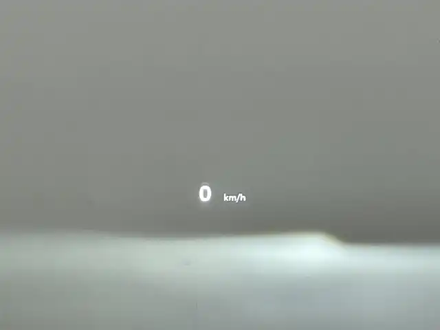 トヨタ ヴェルファイア ハイブリット Z プレミア 愛知県 2023(令5)年 2.8万km プラチナホワイトパールマイカ 純正１４型ナビ　左右独立ムーンルーフ　トヨタチームメイト　アドバンスドパーク　ユニバーサルステップ　全方位カメラ　茶革シート　デジタルインナーミラー　ＨＵＤ　ＢＳＭ　ワイヤレス充電　衝突軽減　レーダークルーズコントロール　AC１００V電源　パドルシフト　ETC２．０　シートヒーター　シートベンチレーション　ハンドルヒーター　パワーバックドア　パワーシート　メモリシート　HDMI、USBポート　自動駐車パーキングアシスト　コーナーセンサー　電動パーキング　LEDオートライト