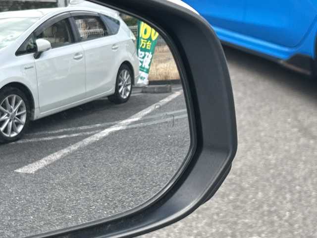 トヨタ カローラ クロス Z 神奈川県 2022(令4)年 1.1万km プラチナホワイトパールマイカ ワンオーナー/純正ナビ【USB/BT/MiraCast/フルセグTV】/全方位カメラ/トヨタセーフティセンス/・レーダークルーズコントロール/・ブラインドスポットモニター/・プリクラッシュセーフティ/・レーントレーシングアシスト/・リヤクロストラフィックアラート/・ロードサインアシスト/電動パーキングブレーキ/ブレーキホールド/電動リアゲート/LEDオートライト/オートマチックハイビーム/ルーフレール/前席シートヒーター/前後ドライブレコーダー/ETC2.0/純正ドアバイザー/純正1８インチアルミ/社外フロアマット/新車時保証書/取扱説明書/スペアキー×１