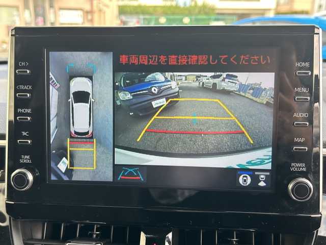 トヨタ カローラ クロス Z 神奈川県 2022(令4)年 1.1万km プラチナホワイトパールマイカ ワンオーナー/純正ナビ【USB/BT/MiraCast/フルセグTV】/全方位カメラ/トヨタセーフティセンス/・レーダークルーズコントロール/・ブラインドスポットモニター/・プリクラッシュセーフティ/・レーントレーシングアシスト/・リヤクロストラフィックアラート/・ロードサインアシスト/電動パーキングブレーキ/ブレーキホールド/電動リアゲート/LEDオートライト/オートマチックハイビーム/ルーフレール/前席シートヒーター/前後ドライブレコーダー/ETC2.0/純正ドアバイザー/純正1８インチアルミ/社外フロアマット/新車時保証書/取扱説明書/スペアキー×１