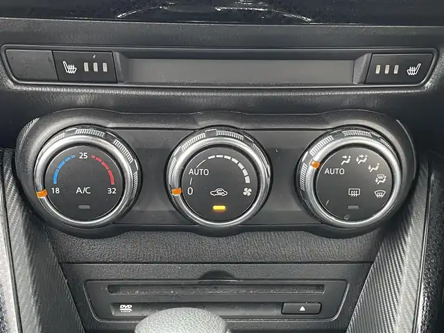 マツダ デミオ XD 島根県 2017(平29)年 7.1万km ディープクリスタルブルーマイカ 登録時走行距離　70992km/取扱説明書/純正ナビ/（Bluetooth/AM/FM/CD/DVD)/フルセグテレビ/バックカメラ/クルーズコントロール/スマートシティブレーキサポート/シートヒーター（DN席）/純正フロアマット/横滑り防止装置/プッシュスタート/スマートキー/オートライト/ドアバイザー/アイドリングストップ/ETC/純生アルミ１５インチ