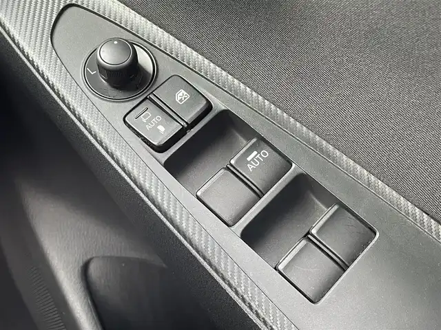 マツダ デミオ XD 島根県 2017(平29)年 7.1万km ディープクリスタルブルーマイカ 登録時走行距離　70992km/取扱説明書/純正ナビ/（Bluetooth/AM/FM/CD/DVD)/フルセグテレビ/バックカメラ/クルーズコントロール/スマートシティブレーキサポート/シートヒーター（DN席）/純正フロアマット/横滑り防止装置/プッシュスタート/スマートキー/オートライト/ドアバイザー/アイドリングストップ/ETC/純生アルミ１５インチ