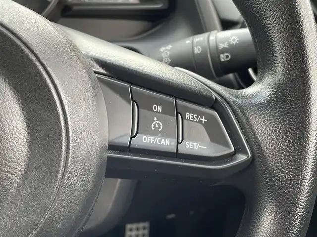 マツダ デミオ XD 島根県 2017(平29)年 7.1万km ディープクリスタルブルーマイカ 登録時走行距離　70992km/取扱説明書/純正ナビ/（Bluetooth/AM/FM/CD/DVD)/フルセグテレビ/バックカメラ/クルーズコントロール/スマートシティブレーキサポート/シートヒーター（DN席）/純正フロアマット/横滑り防止装置/プッシュスタート/スマートキー/オートライト/ドアバイザー/アイドリングストップ/ETC/純生アルミ１５インチ