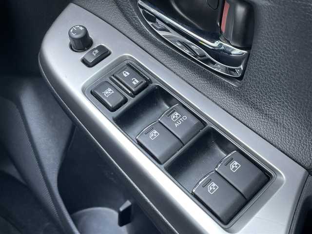 スバル インプレッサ スポーツ HV 2．0i-S アイサイト 島根県 2015(平27)年 5.8万km ダークブルーパール ワンオーナー/4WD/純正メモリナビ(AVIC-RZ09)/(AM/FM/CD/DVD/Bluetooth/SD)/フルセグTV/アイサイト/・プリクラッシュブレーキ/・アクティブレーンキープ/・全車追従機能付きクルーズコントロール/バックカメラ/オートライト/フォグランプ/純正17インチAW付サマータイヤ車載/D/N席パワーシート/ハーフレザーシート/パドルシフト/スマートキー/スペアキー×1/ドライブレコーダー/ビルトインETC/取扱説明書/保証書