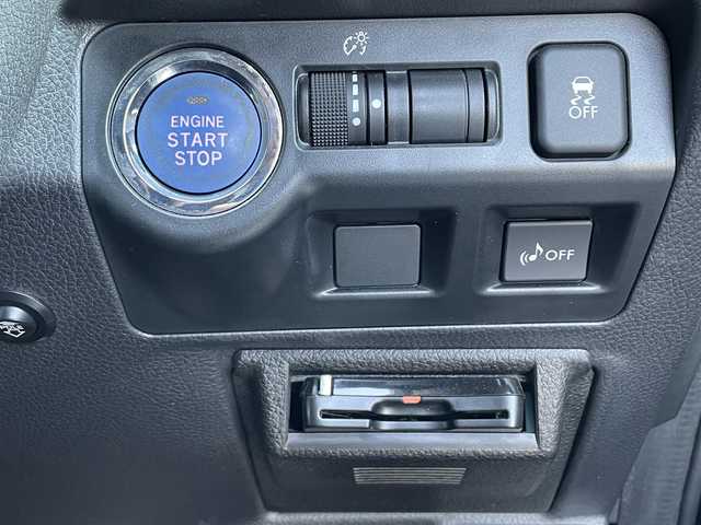 スバル インプレッサ スポーツ HV 2．0i-S アイサイト 島根県 2015(平27)年 5.8万km ダークブルーパール ワンオーナー/4WD/純正メモリナビ(AVIC-RZ09)/(AM/FM/CD/DVD/Bluetooth/SD)/フルセグTV/アイサイト/・プリクラッシュブレーキ/・アクティブレーンキープ/・全車追従機能付きクルーズコントロール/バックカメラ/オートライト/フォグランプ/純正17インチAW付サマータイヤ車載/D/N席パワーシート/ハーフレザーシート/パドルシフト/スマートキー/スペアキー×1/ドライブレコーダー/ビルトインETC/取扱説明書/保証書