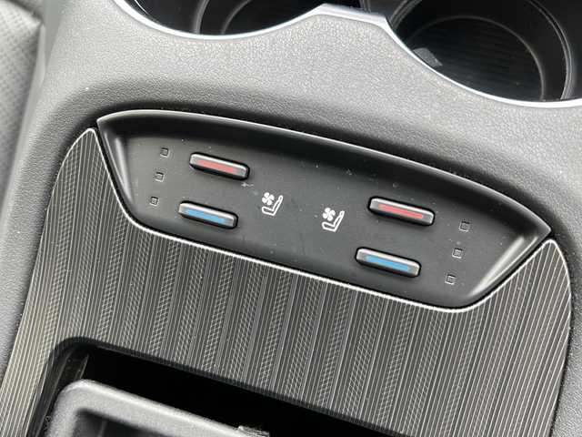 トヨタ ハリアー Z レザーパッケージ 富山県 2020(令2)年 1.9万km ホワイトパールクリスタルシャイン モデリスタエアロ/トヨタセーフティセンス/衝突被害軽減ブレーキ/レーンキープアシスト/レーダークルーズコントロール/クリアランスソナー/シートベンチレーション/パワーバックドア/パノラミックビューモニター/純正メーカーナビ/フルセグ/ETC2.0