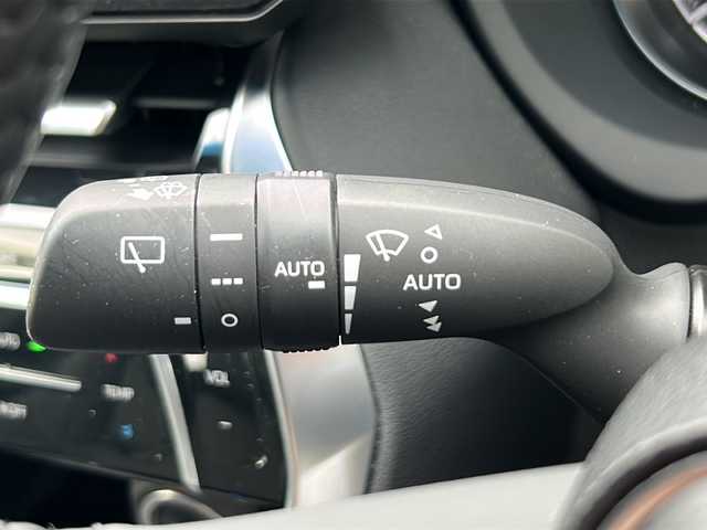 トヨタ ハリアー Z レザーパッケージ 富山県 2020(令2)年 1.9万km ホワイトパールクリスタルシャイン モデリスタエアロ/トヨタセーフティセンス/衝突被害軽減ブレーキ/レーンキープアシスト/レーダークルーズコントロール/クリアランスソナー/シートベンチレーション/パワーバックドア/パノラミックビューモニター/純正メーカーナビ/フルセグ/ETC2.0