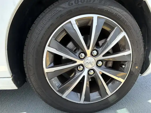 プジョー ３０８ アリュール 東京都 2016(平28)年 7.3万km 白 ディーラー車/パノラミックガラスルーフ/ディスプレイオーディオ/純正CDデッキ/バックカメラ/純正１６インチアルミ/パドルシフト/クルーズコントロール/ETC/エンジンプッシュボタン/スペアキー１本/ABS/Wエアバック/保証書/取説