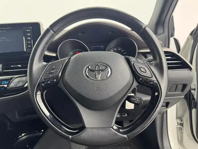 トヨタ Ｃ－ＨＲ G 愛知県 2017(平29)年 7.8万km ホワイトパールクリスタルシャイン TRDフルエアロ/TRDマッドフラップ/純正７インチSDナビ/（DVD/CD/BT/SD/フルセグTV）/バックカメラ/合皮シート/前席シートヒーター/ETC/トヨタセーフティセンス/・衝突被害軽減システム/・ブラインドスポットモニター/・リアクロストラフィックアラート/・レーダークルーズコントロール/EVモード/純正18インチAW/ドアバイザー