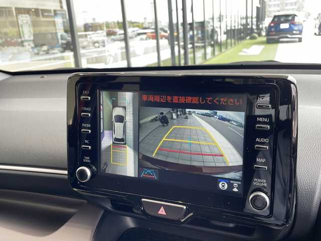 トヨタ ヤリス ハイブリッド G 愛知県 2021(令3)年 2.3万km センシュアルレッドマイカ 衝突軽減システム/純正ディスプレイオーディオ（ナビあり）/全方位カメラ/レーダークルーズコントロール/シートヒーター/Bluetooth/バックカメラ/コーナーセンサー/LEDヘッドライト/ドライブレコーダー/ETC/ステアリングスイッチ/スマートキー/プッシュスタート
