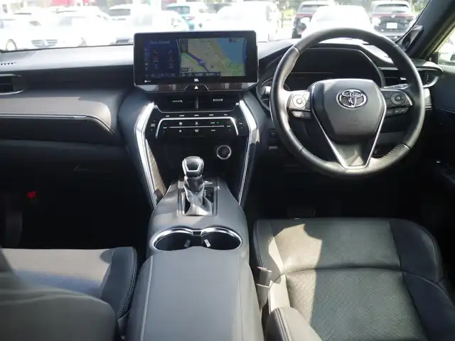トヨタ ハリアー Z レザーパッケージ 千葉県 2020(令2)年 5.3万km プレシャスブラックパール Toyota Safety Sense/・プリクラッシュセーフティ/・レーンディパーチャーアラート/・オートハイビーム/・レーダークルーズコントロール/・ブラインドスポットモニター/ヘッドアップディスプレイ/パワーバックドア/レザーシート/前席パワーシート/エアシート/シートヒーター/デジタルインナーミラー/置くだけ充電/JBLスピーカー/12.3インチ純正コネクティッドナビ/地デジTV/【Bluetooth接続】/バックカメラ/革巻きステアリング/ステアリングヒーター/ステアリングスイッチ/ETC（2.0）/LEDヘッドライト/LEDフォグライト/ウインカーミラー/クリアランスソナー/純正19インチアルミホイル/サイド/カーテンエアバッグ/スマートキー