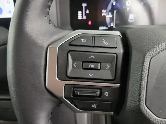 トヨタ ランドクルーザー ２５０ VX 愛知県 2024(令6)年 2.3万km アバンギャルドブロンズメタリック トヨタセーフティーセンス/　・プリクラッシュセーフティ/　・レーントレーシングアシスト/　・レーンディパーチャーアラート/　・レーダークルーズコントロール/　・オートマチックハイビーム/　・ロードサインアシスト/　・ドライバー異常時対応システム/　・プロアクティブドライビングアシスト/　・発信遅れ告知機能/サンルーフ/ブラインドスポットモニター/純正12.3インチナビ/（Bluetooth/フルセグTV/HDMI/USB/）/全方位カメラ/ETC2.0/ドライブレコーダー/デジタルインナーミラー/電動リアゲード/純正フロアマット/合皮シート/シートヒーター/シートクーラー/ステアリングヒート/ステアリングリモコン/LEDライト/ルーフレール/MTモード付AT/スマートキー/オートライト