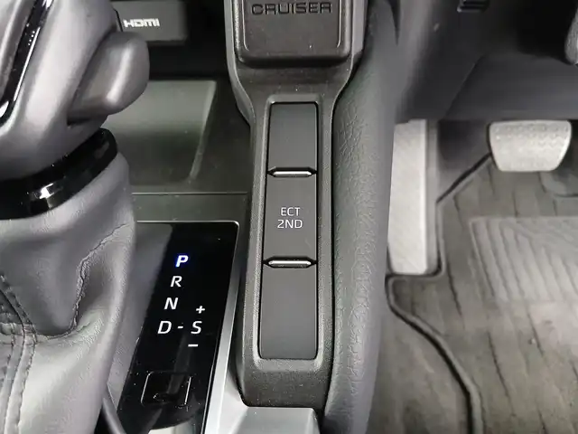 トヨタ ランドクルーザー ２５０ VX 愛知県 2024(令6)年 2.3万km アバンギャルドブロンズメタリック トヨタセーフティーセンス/　・プリクラッシュセーフティ/　・レーントレーシングアシスト/　・レーンディパーチャーアラート/　・レーダークルーズコントロール/　・オートマチックハイビーム/　・ロードサインアシスト/　・ドライバー異常時対応システム/　・プロアクティブドライビングアシスト/　・発信遅れ告知機能/サンルーフ/ブラインドスポットモニター/純正12.3インチナビ/（Bluetooth/フルセグTV/HDMI/USB/）/全方位カメラ/ETC2.0/ドライブレコーダー/デジタルインナーミラー/電動リアゲード/純正フロアマット/合皮シート/シートヒーター/シートクーラー/ステアリングヒート/ステアリングリモコン/LEDライト/ルーフレール/MTモード付AT/スマートキー/オートライト