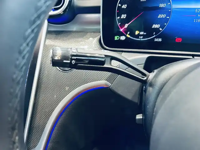 メルセデス・ベンツ Ｃ２００ アバンギャルド AMGライン 大阪府 2022(令4)年 1.2万km パール AMGラインP/レザーエクスクルーシブP/ベーシックP/レーダーセーフティP/HUD/赤黒革/メモリ付きパワーシート/シートヒーター/純正ナビ/TV/360度カメラ/applecarplay/ACC/ブラインドスポット/純正18インチAW/LEDヘッドライト/アンビエントライト/電動リアゲート