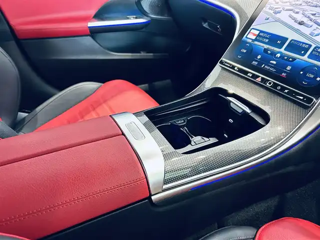 メルセデス・ベンツ Ｃ２００ アバンギャルド AMGライン 大阪府 2022(令4)年 1.2万km パール AMGラインP/レザーエクスクルーシブP/ベーシックP/レーダーセーフティP/HUD/赤黒革/メモリ付きパワーシート/シートヒーター/純正ナビ/TV/360度カメラ/applecarplay/ACC/ブラインドスポット/純正18インチAW/LEDヘッドライト/アンビエントライト/電動リアゲート