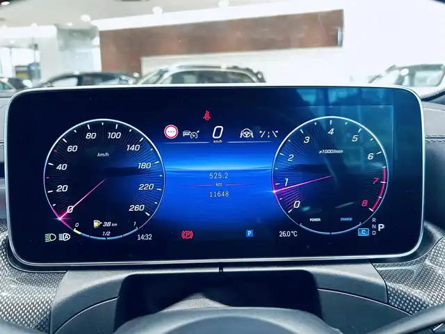 メルセデス・ベンツ Ｃ２００ アバンギャルド AMGライン 大阪府 2022(令4)年 1.2万km パール AMGラインP/レザーエクスクルーシブP/ベーシックP/レーダーセーフティP/HUD/赤黒革/メモリ付きパワーシート/シートヒーター/純正ナビ/TV/360度カメラ/applecarplay/ACC/ブラインドスポット/純正18インチAW/LEDヘッドライト/アンビエントライト/電動リアゲート