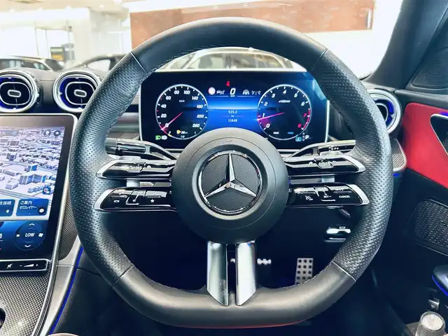 メルセデス・ベンツ Ｃ２００ アバンギャルド AMGライン 大阪府 2022(令4)年 1.2万km パール AMGラインP/レザーエクスクルーシブP/ベーシックP/レーダーセーフティP/HUD/赤黒革/メモリ付きパワーシート/シートヒーター/純正ナビ/TV/360度カメラ/applecarplay/ACC/ブラインドスポット/純正18インチAW/LEDヘッドライト/アンビエントライト/電動リアゲート