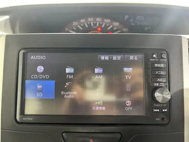 ダイハツ タント X 佐賀県 2016(平28)年 8.5万km パールホワイトⅢ 純正7インチナビ/フルセグTV/CD/DVD/Bluetooth/バックカメラ/横滑り防止装置/オートライト/助手席側パワースライドドア/前後ドライブレコーダー/ベンチシート/ステアリングスイッチ/純正フロアマット/プッシュスタート/スマートキー/スペアキー×1