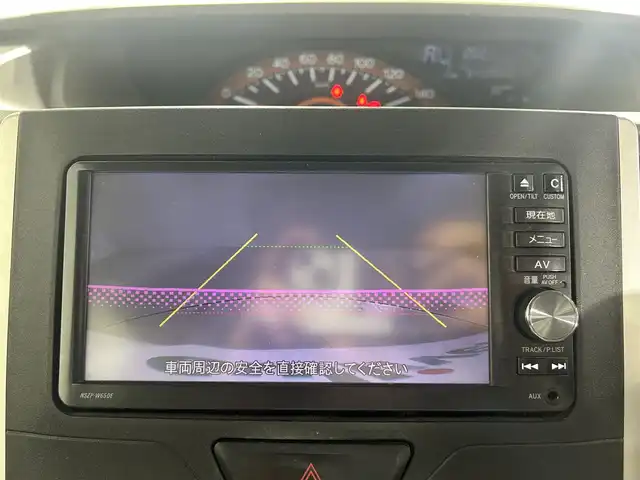 ダイハツ タント X 佐賀県 2016(平28)年 8.5万km パールホワイトⅢ 純正7インチナビ/フルセグTV/CD/DVD/Bluetooth/バックカメラ/横滑り防止装置/オートライト/助手席側パワースライドドア/前後ドライブレコーダー/ベンチシート/ステアリングスイッチ/純正フロアマット/プッシュスタート/スマートキー/スペアキー×1