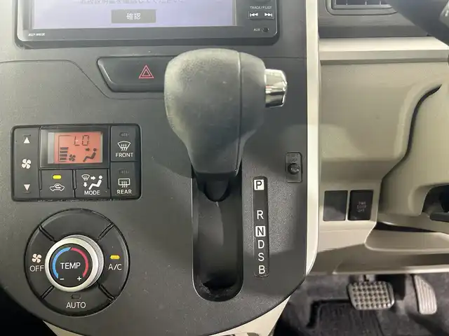 ダイハツ タント X 佐賀県 2016(平28)年 8.5万km パールホワイトⅢ 純正7インチナビ/フルセグTV/CD/DVD/Bluetooth/バックカメラ/横滑り防止装置/オートライト/助手席側パワースライドドア/前後ドライブレコーダー/ベンチシート/ステアリングスイッチ/純正フロアマット/プッシュスタート/スマートキー/スペアキー×1